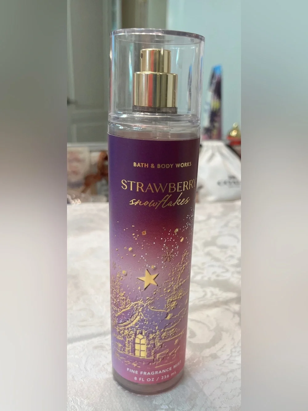 Bath & Body Works Strawberry Snowflakes Fine Fragrance Mist